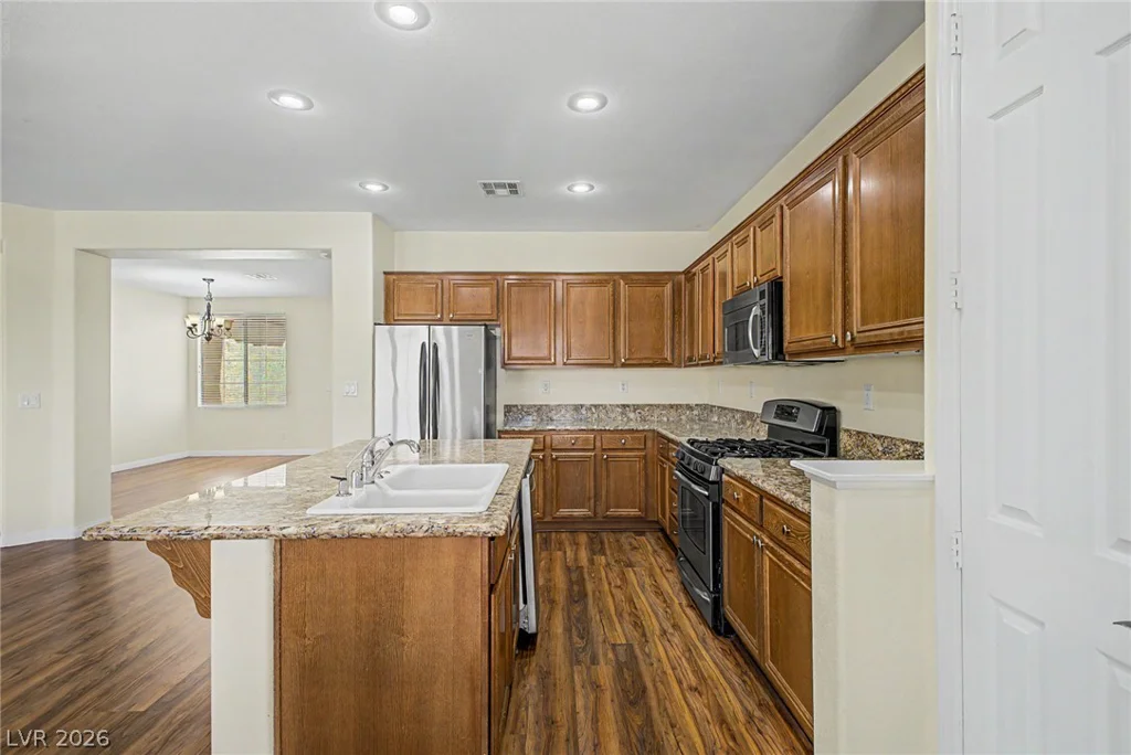 2013 Alamo Heights, North Las Vegas, NV 89031