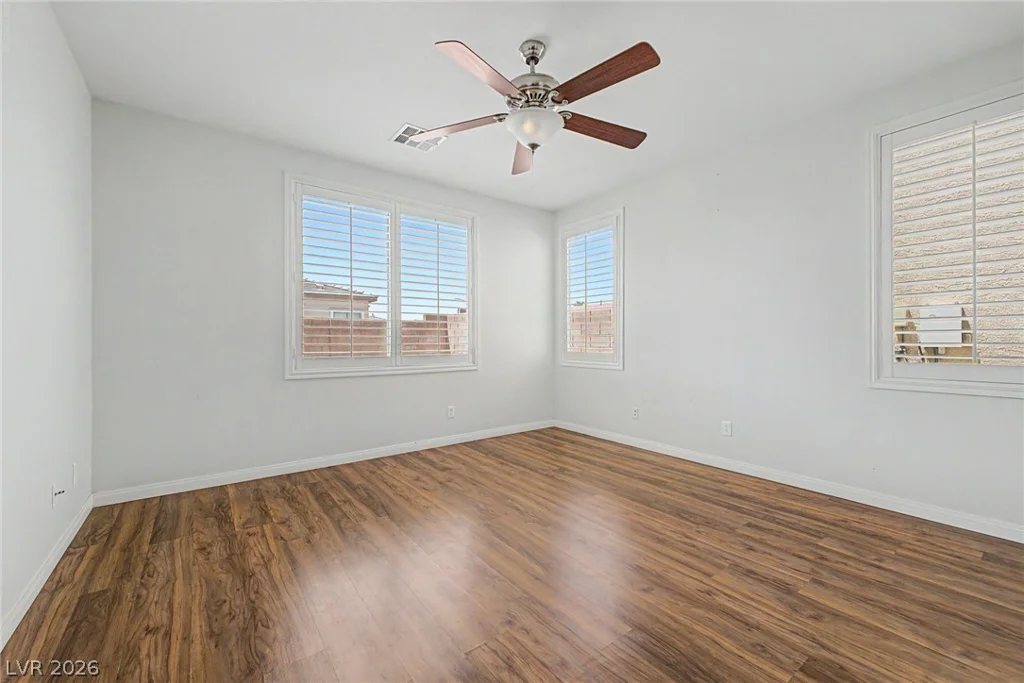 2013 Alamo Heights, North Las Vegas, NV 89031
