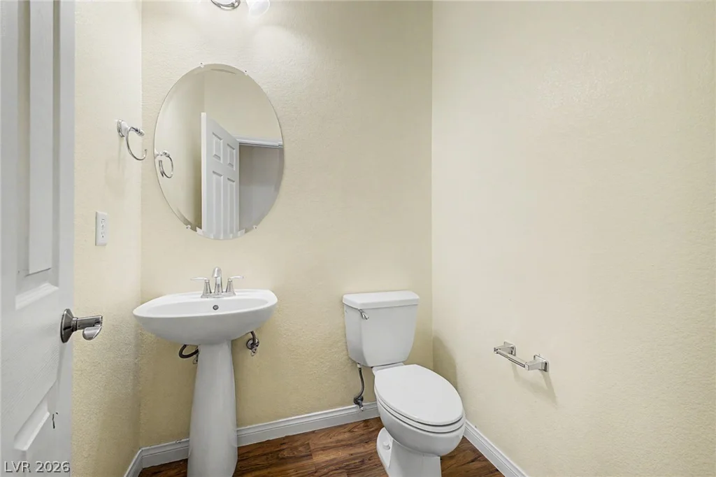 2013 Alamo Heights, North Las Vegas, NV 89031