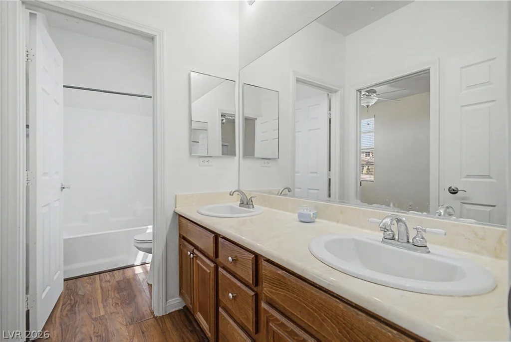 2013 Alamo Heights, North Las Vegas, NV 89031