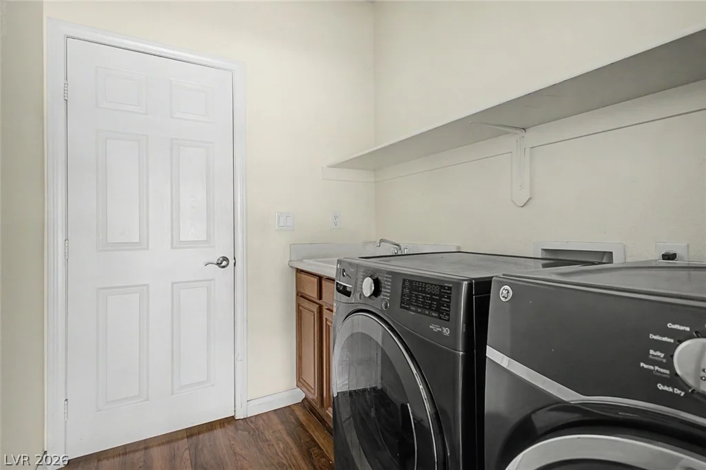 2013 Alamo Heights, North Las Vegas, NV 89031