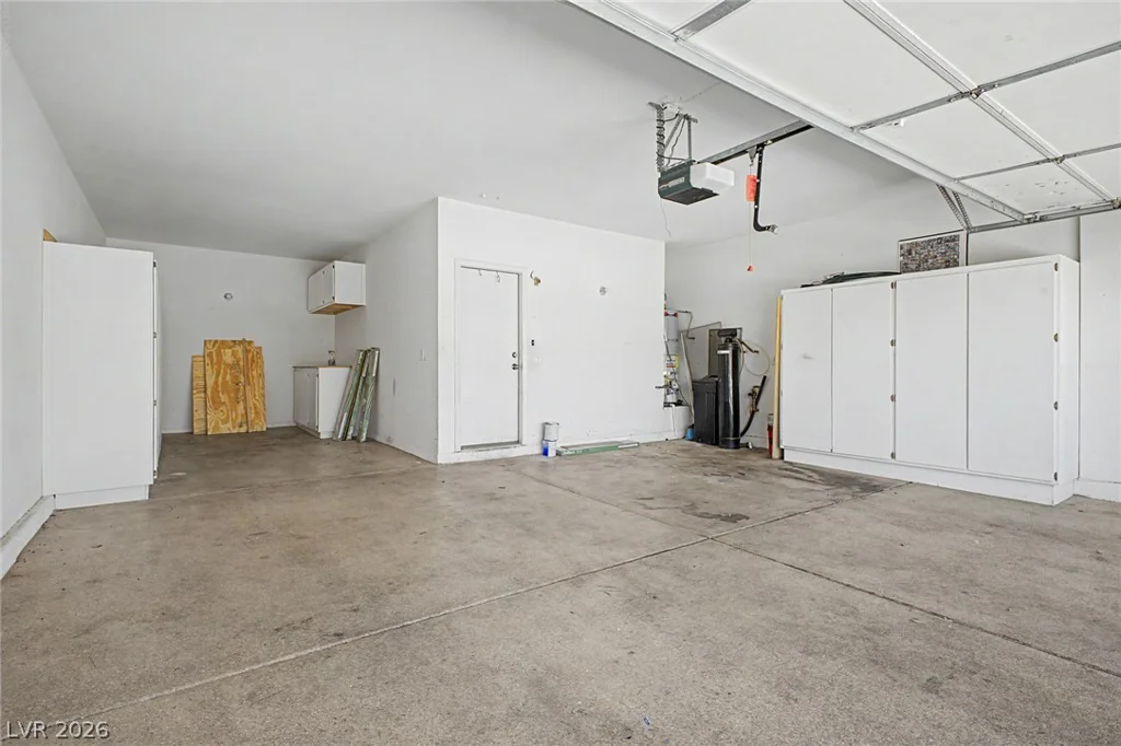 2013 Alamo Heights, North Las Vegas, NV 89031