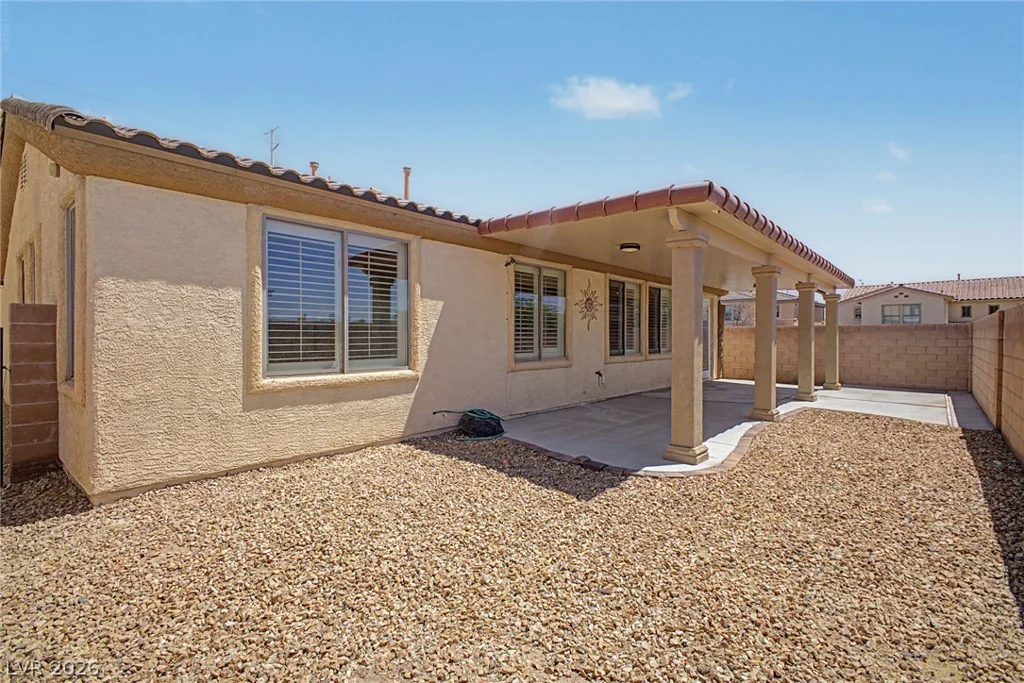 2013 Alamo Heights, North Las Vegas, NV 89031