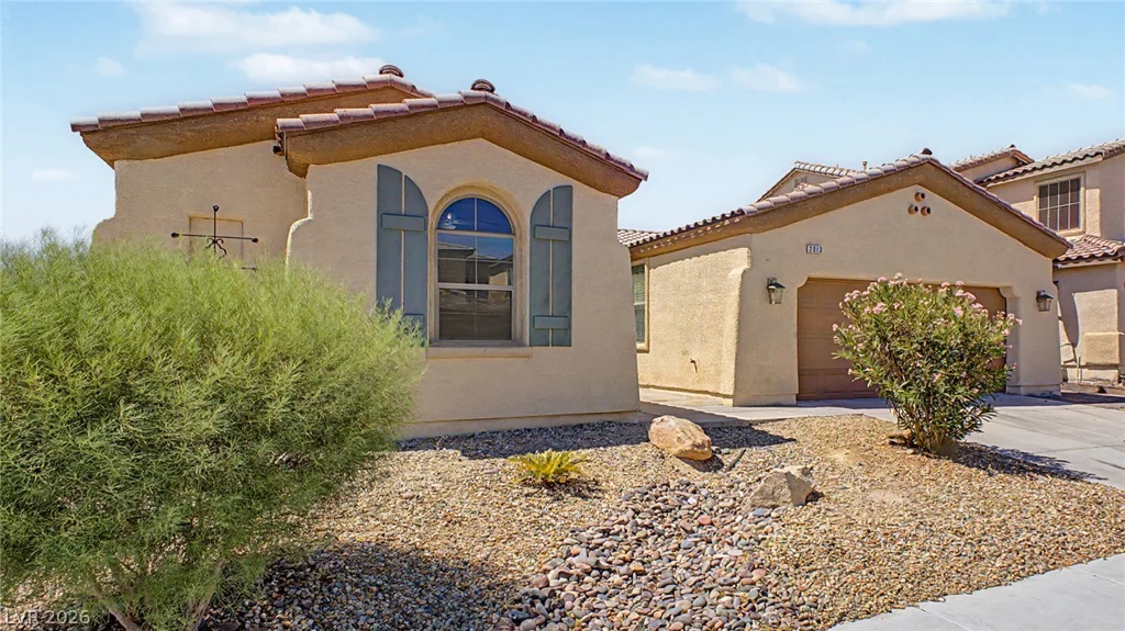 2013 Alamo Heights, North Las Vegas, NV 89031
