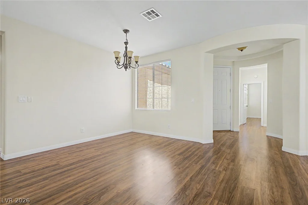2013 Alamo Heights, North Las Vegas, NV 89031