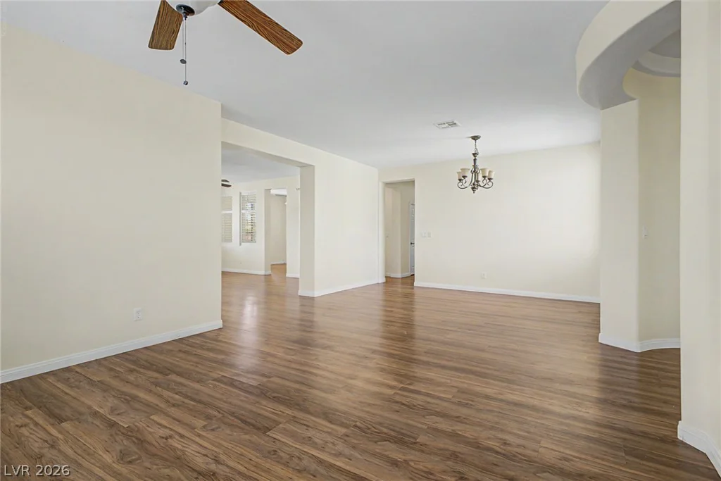 2013 Alamo Heights, North Las Vegas, NV 89031
