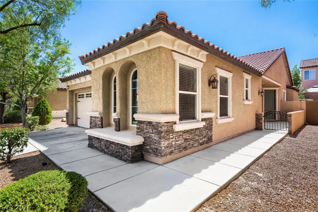 917 Ambrosia, Las Vegas, NV 89138