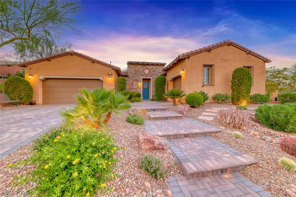 41 Moltrasio, Henderson, NV 89011