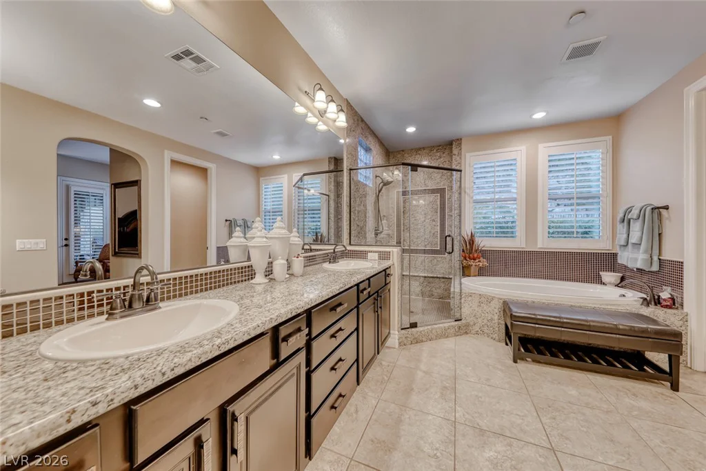 41 Moltrasio, Henderson, NV 89011
