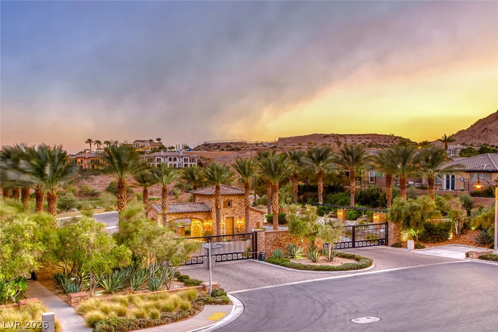 41 Moltrasio, Henderson, NV 89011