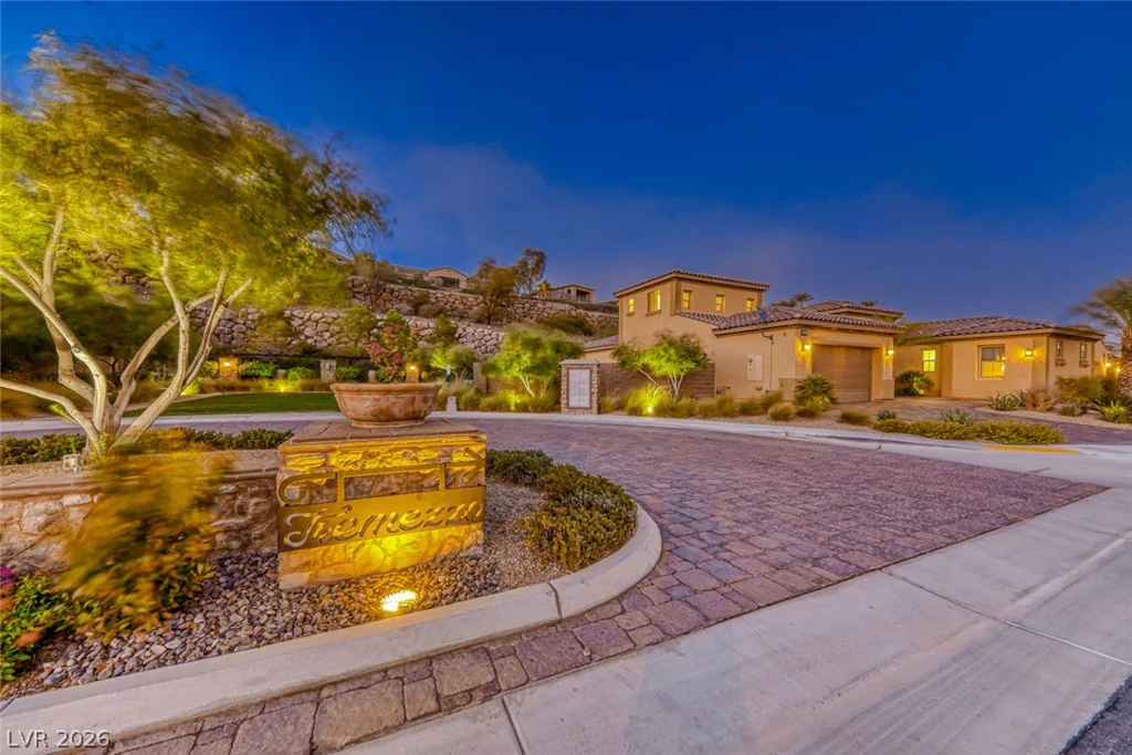 41 Moltrasio, Henderson, NV 89011