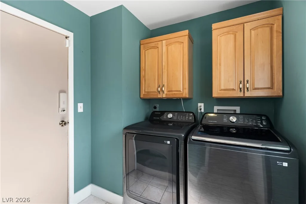 3233 Barbuda, Las Vegas, NV 89117