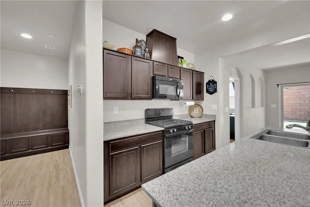 1113 Strada Pecei, Henderson, NV 89011