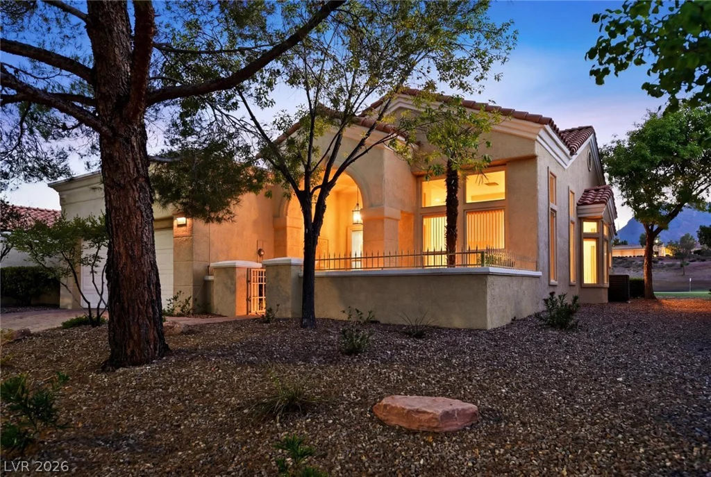 2011 Capestone, Las Vegas, NV 89134