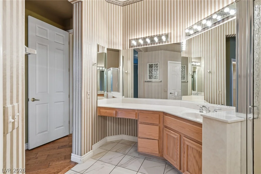 2011 Capestone, Las Vegas, NV 89134