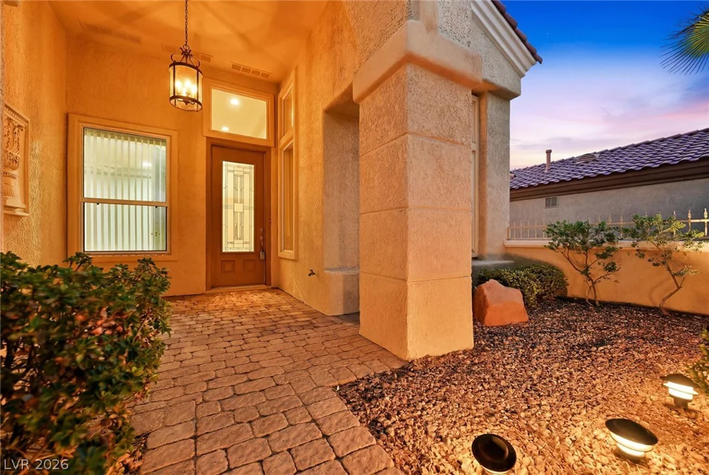 2011 Capestone, Las Vegas, NV 89134