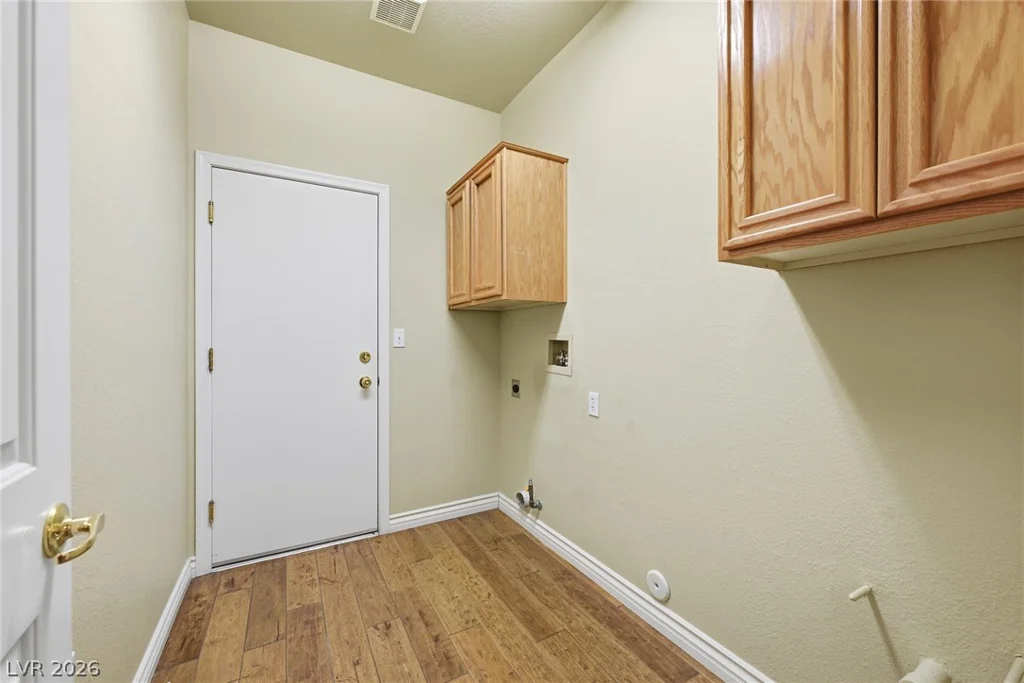 2011 Capestone, Las Vegas, NV 89134
