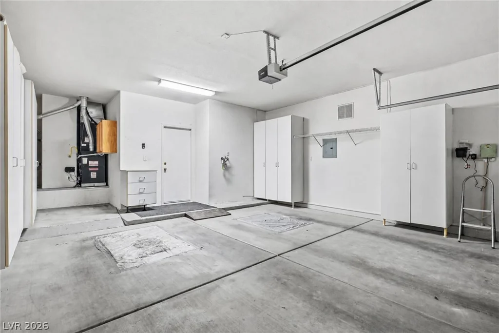 2011 Capestone, Las Vegas, NV 89134