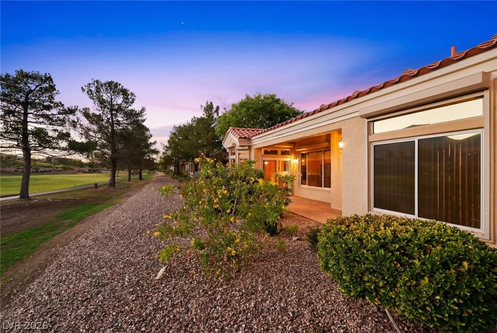 2011 Capestone, Las Vegas, NV 89134