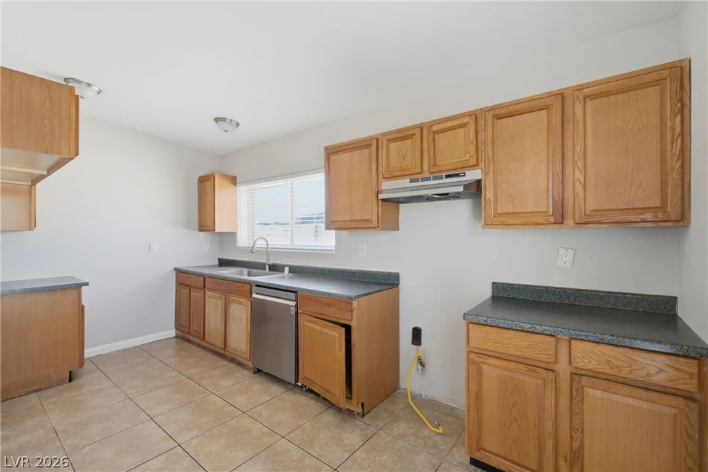 2836 Reynolds, North Las Vegas, NV 89030