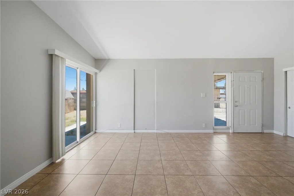 2836 Reynolds, North Las Vegas, NV 89030