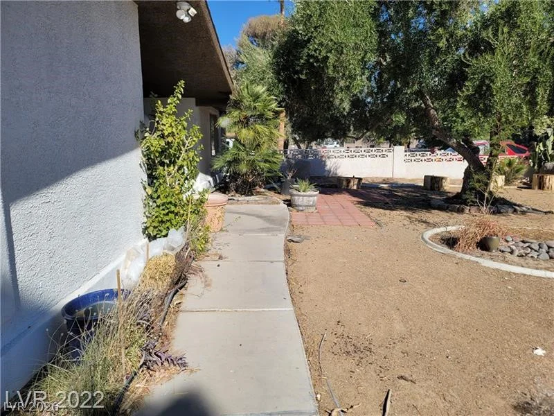 1413 Bryn Mawr, Las Vegas, NV 89102
