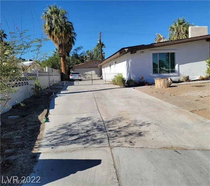 1413 Bryn Mawr, Las Vegas, NV 89102