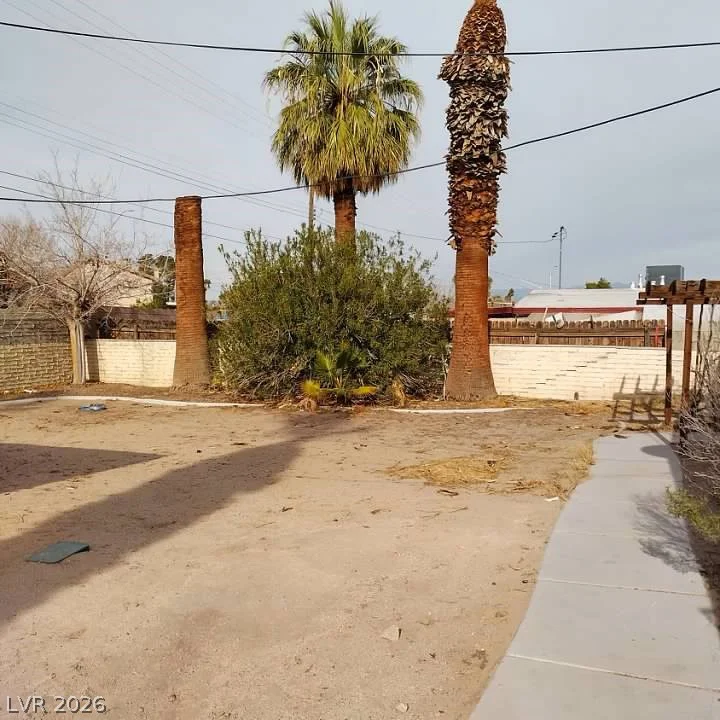 1413 Bryn Mawr, Las Vegas, NV 89102
