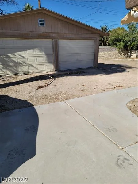 1413 Bryn Mawr, Las Vegas, NV 89102