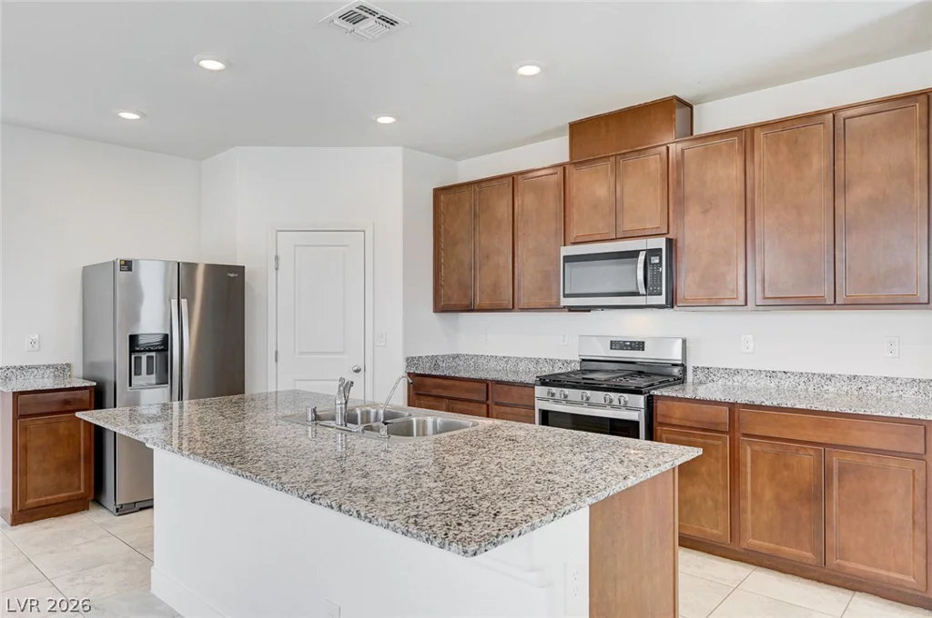 7018 Sylmar, Las Vegas, NV 89113