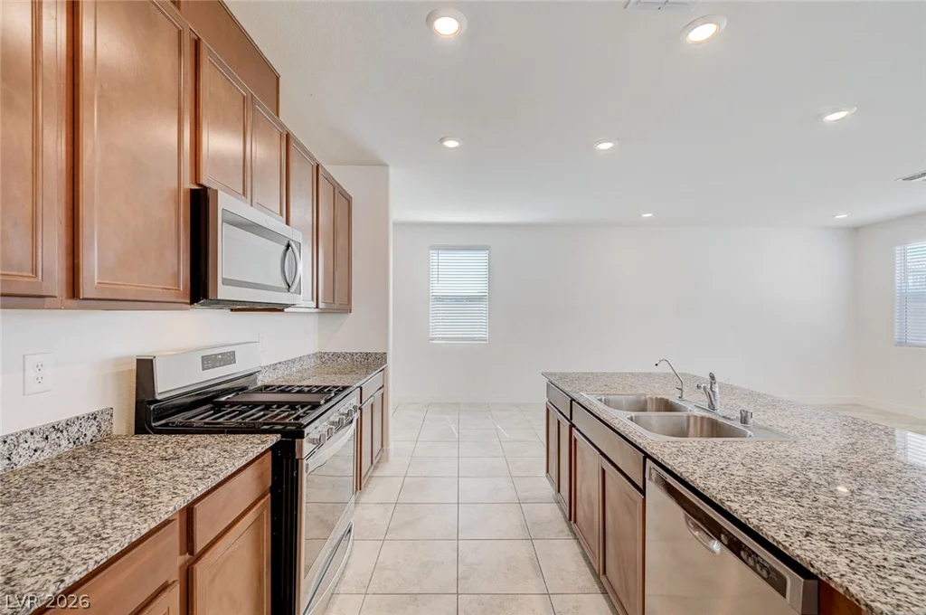 7018 Sylmar, Las Vegas, NV 89113