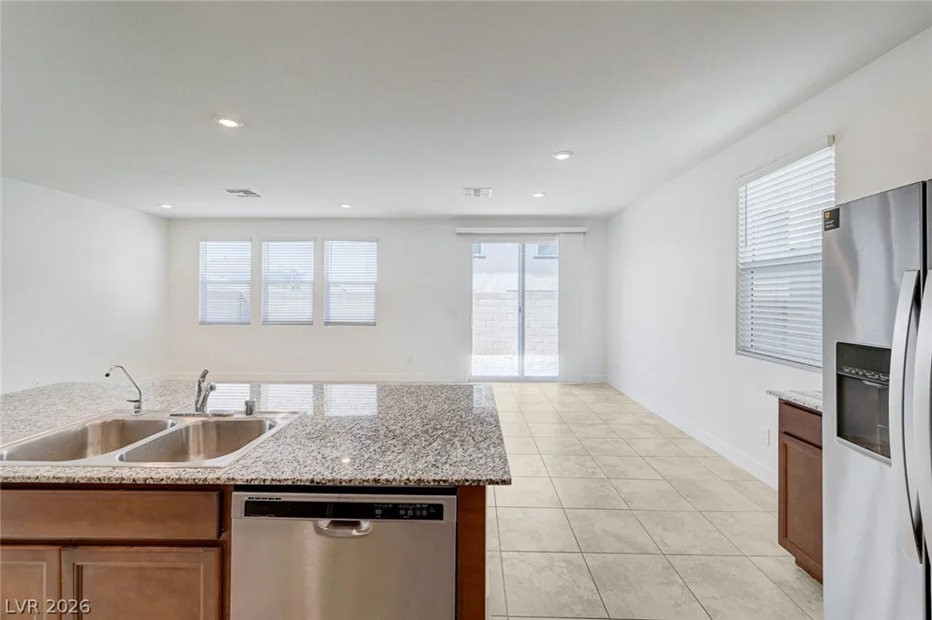 7018 Sylmar, Las Vegas, NV 89113
