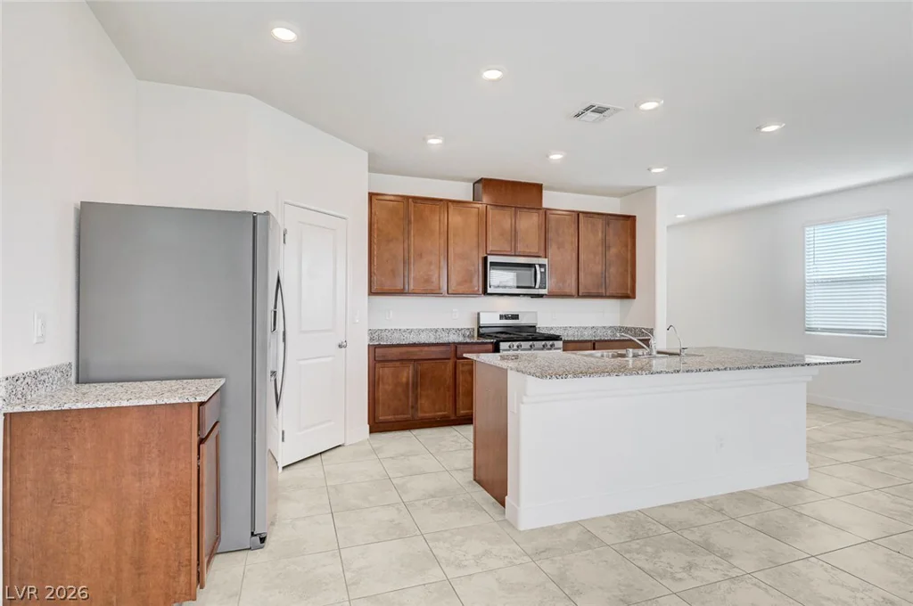 7018 Sylmar, Las Vegas, NV 89113