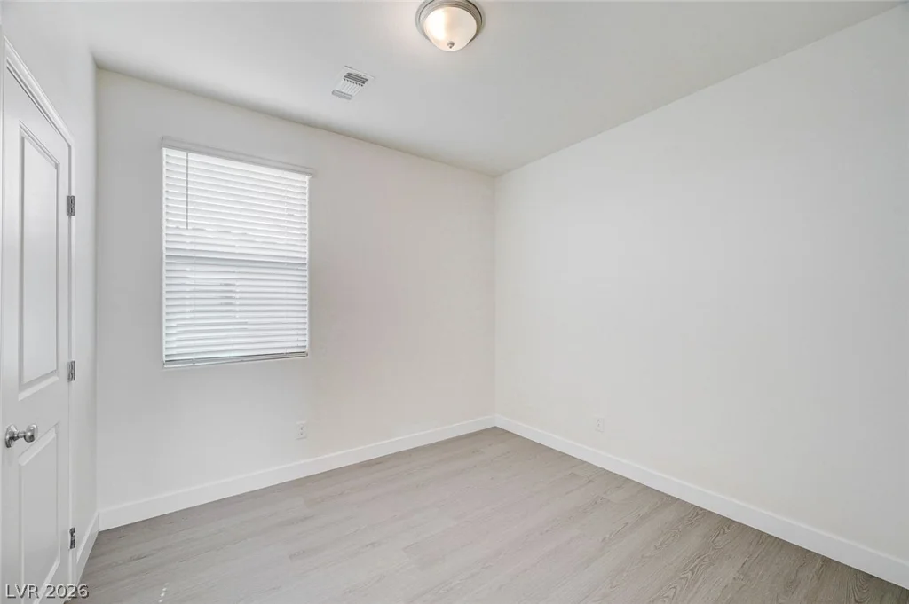 7018 Sylmar, Las Vegas, NV 89113