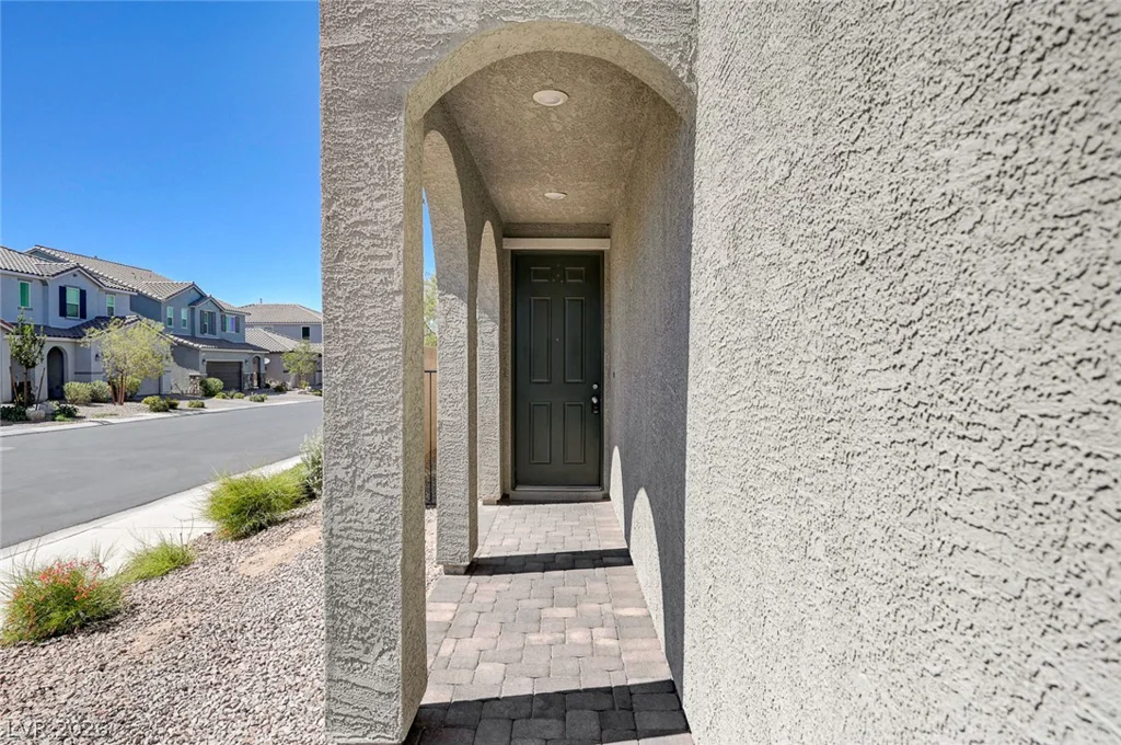 7018 Sylmar, Las Vegas, NV 89113