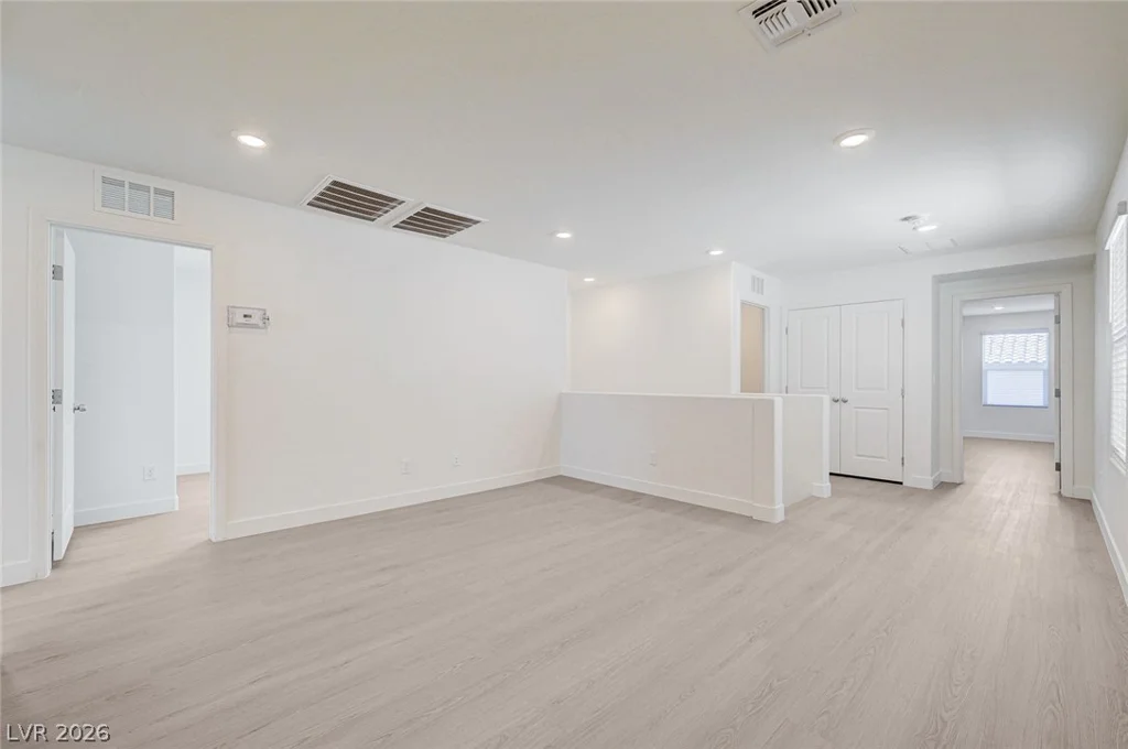 7018 Sylmar, Las Vegas, NV 89113