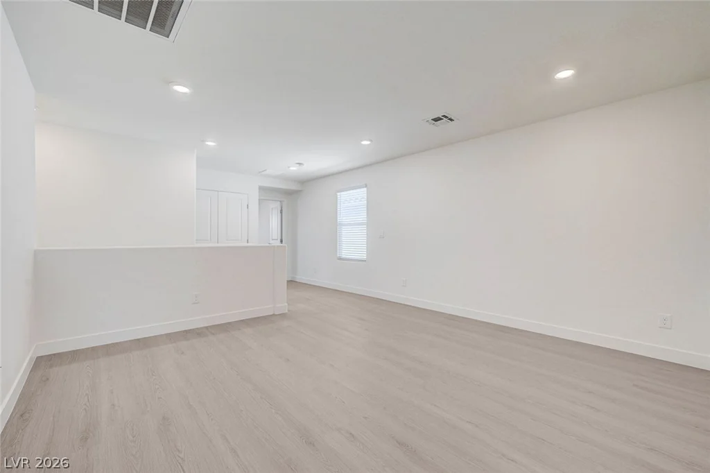 7018 Sylmar, Las Vegas, NV 89113