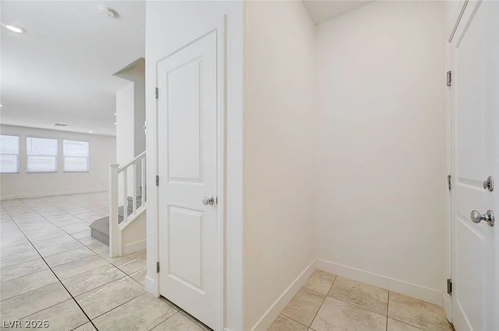 7018 Sylmar, Las Vegas, NV 89113