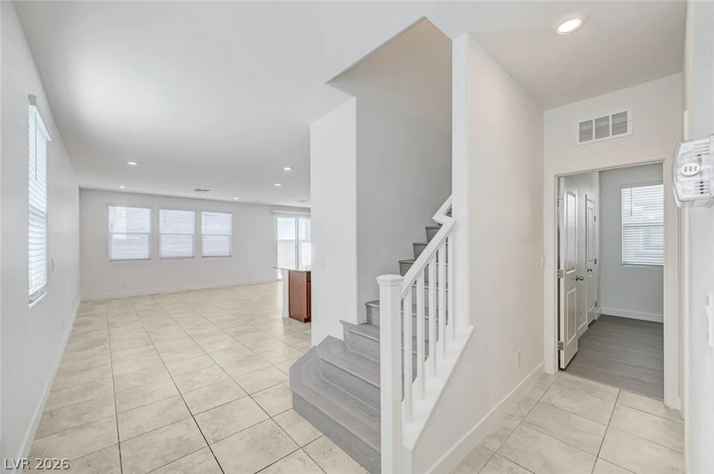 7018 Sylmar, Las Vegas, NV 89113