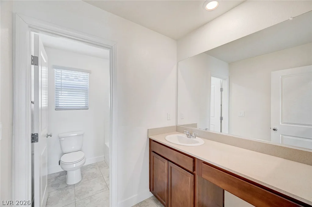 7018 Sylmar, Las Vegas, NV 89113