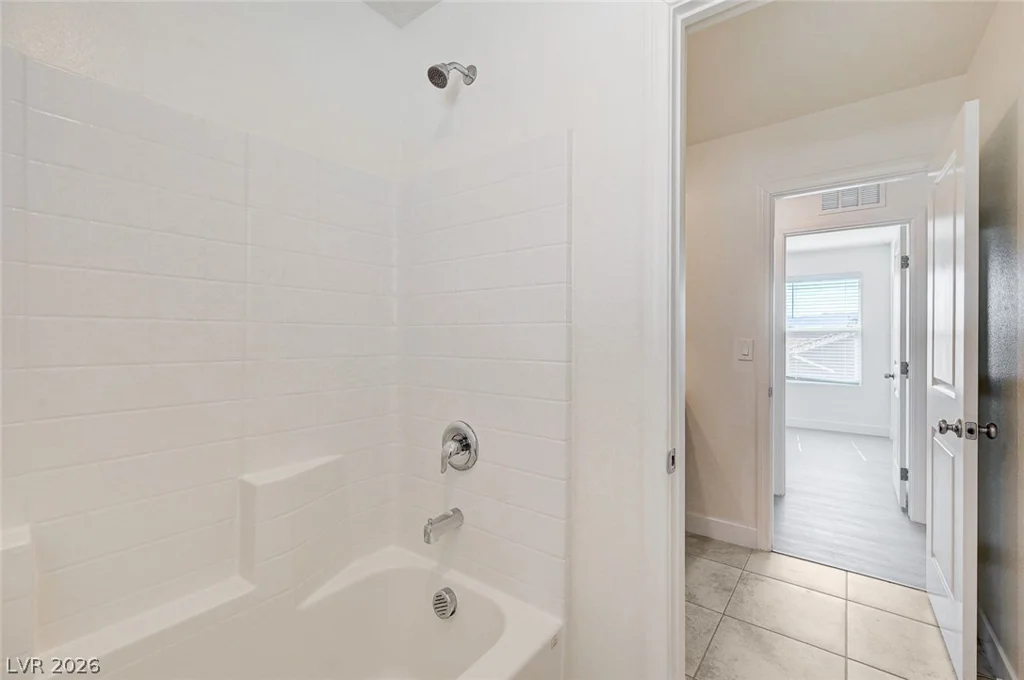 7018 Sylmar, Las Vegas, NV 89113