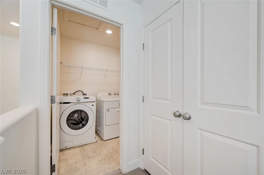 7018 Sylmar, Las Vegas, NV 89113