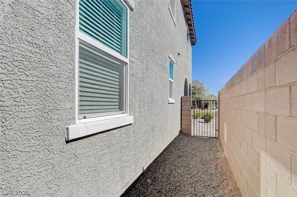 7018 Sylmar, Las Vegas, NV 89113