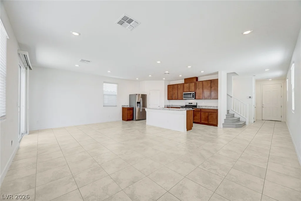 7018 Sylmar, Las Vegas, NV 89113