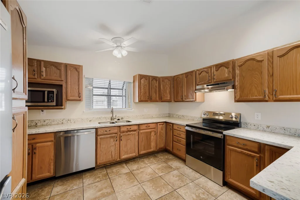 6552 Mountainwood, Las Vegas, NV 89103