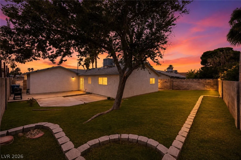 6552 Mountainwood, Las Vegas, NV 89103