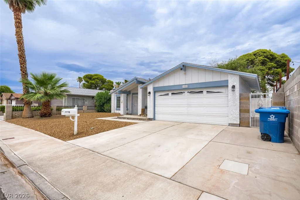 6552 Mountainwood, Las Vegas, NV 89103