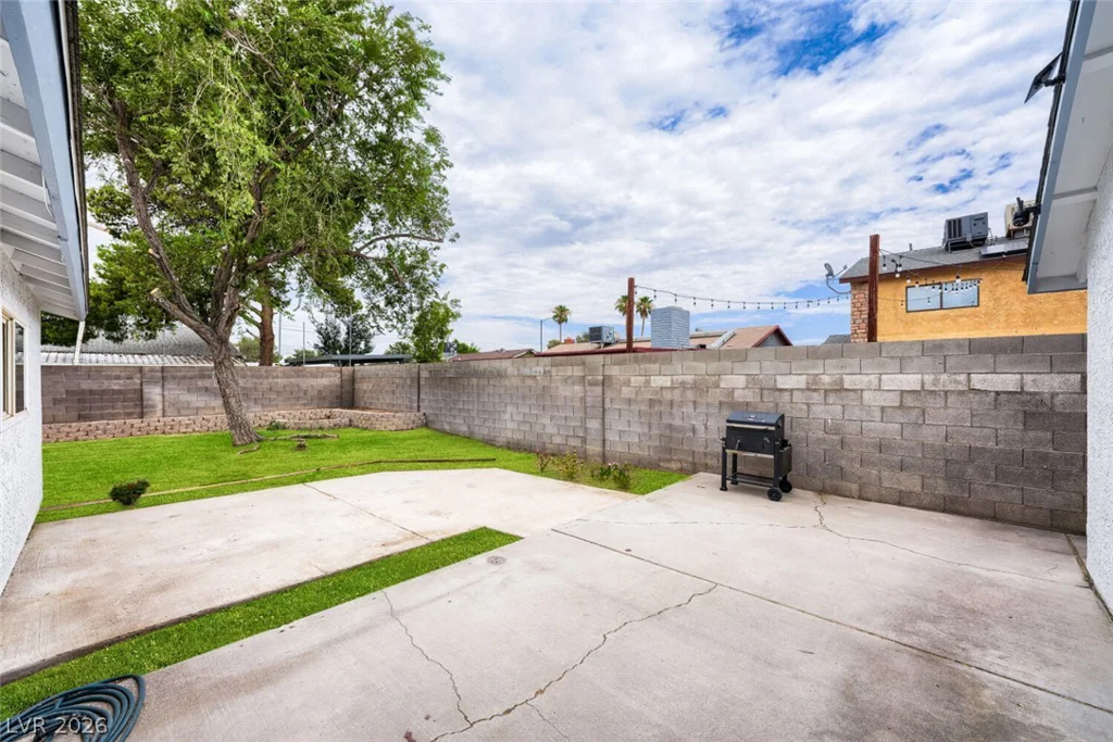 6552 Mountainwood, Las Vegas, NV 89103