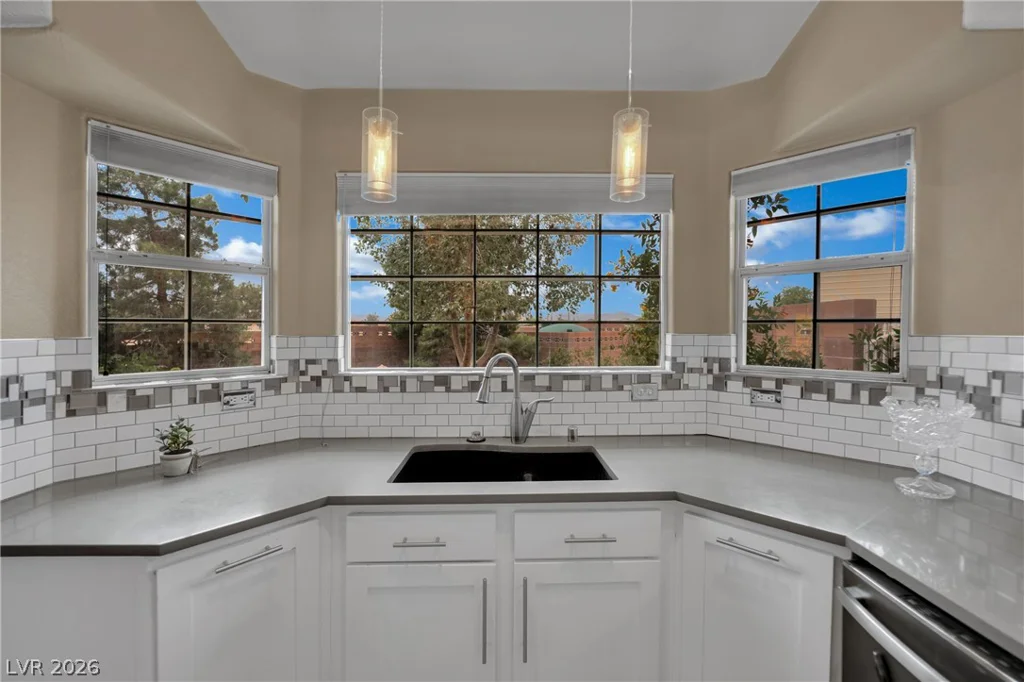 9180 Mohawk, Las Vegas, NV 89139