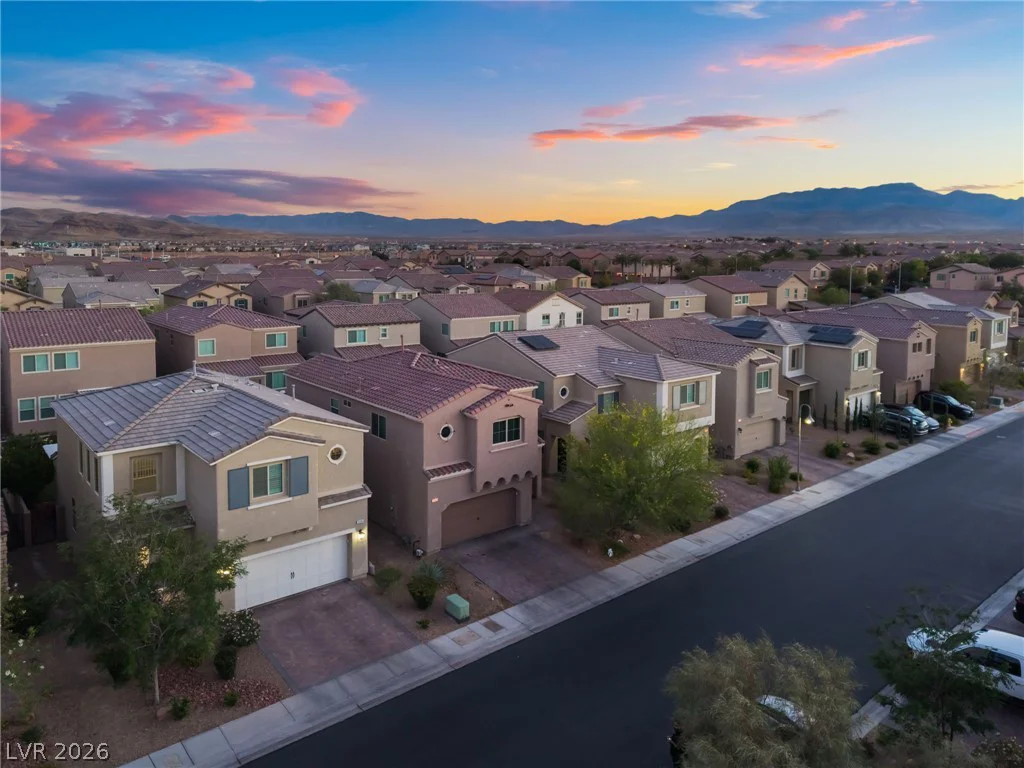 279 Walkinshaw, Las Vegas, NV 89148